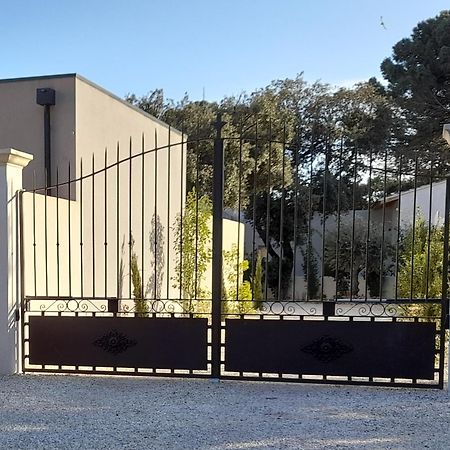 Bed and Breakfast La Mathilde Villeneuve-lès-Avignon Exterior foto